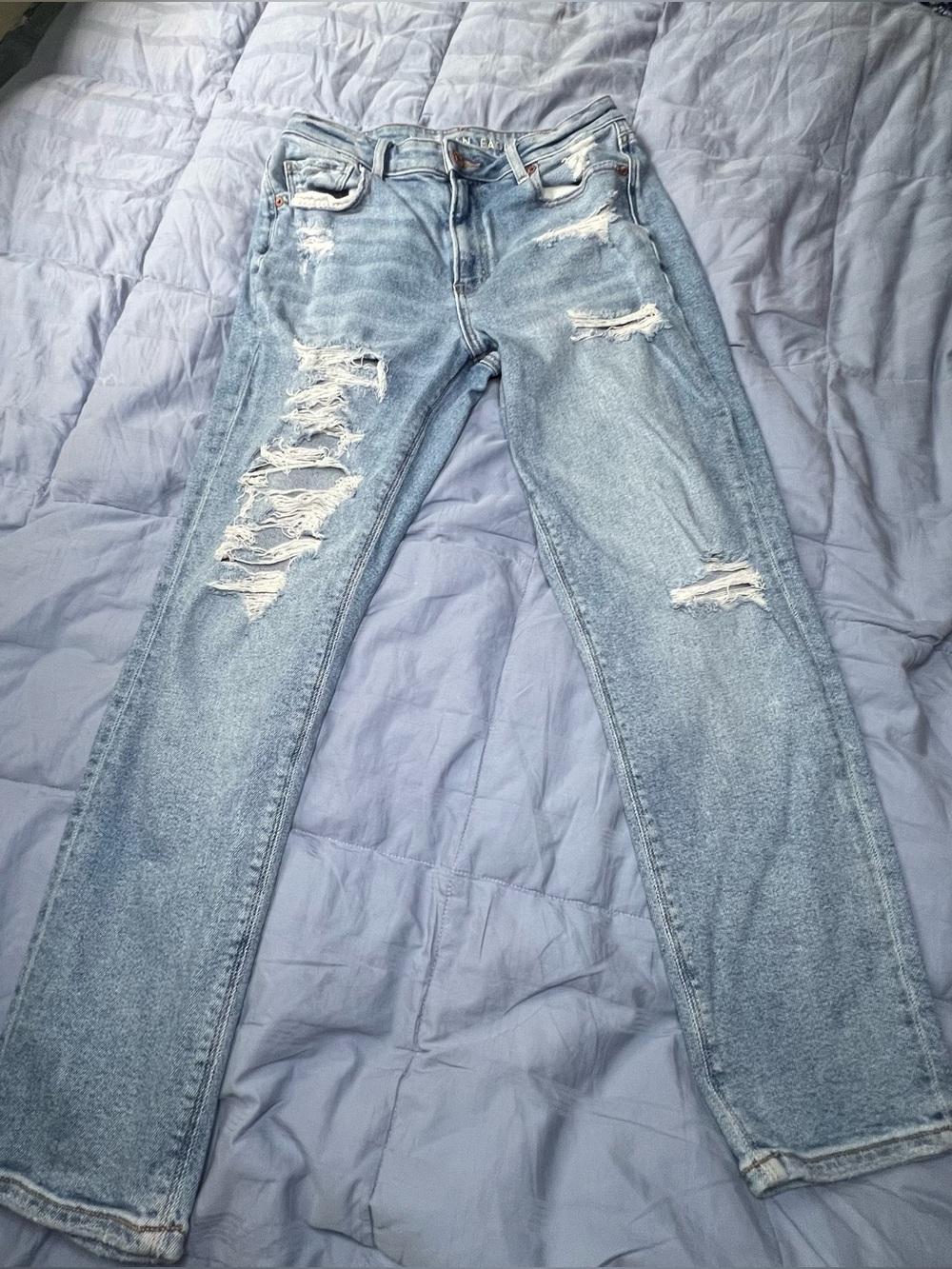 American Eagle Outfitters Light Wash Distressed Straight Leg Mom Jeans